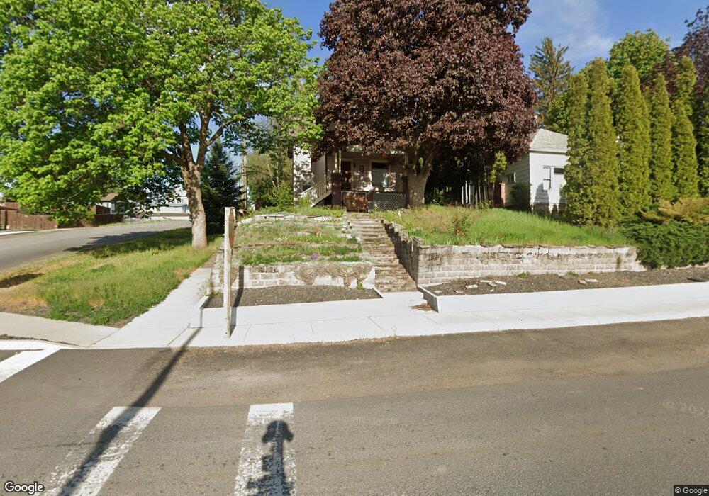 204 S Crosby St, Tekoa, WA 99033 - photo 1