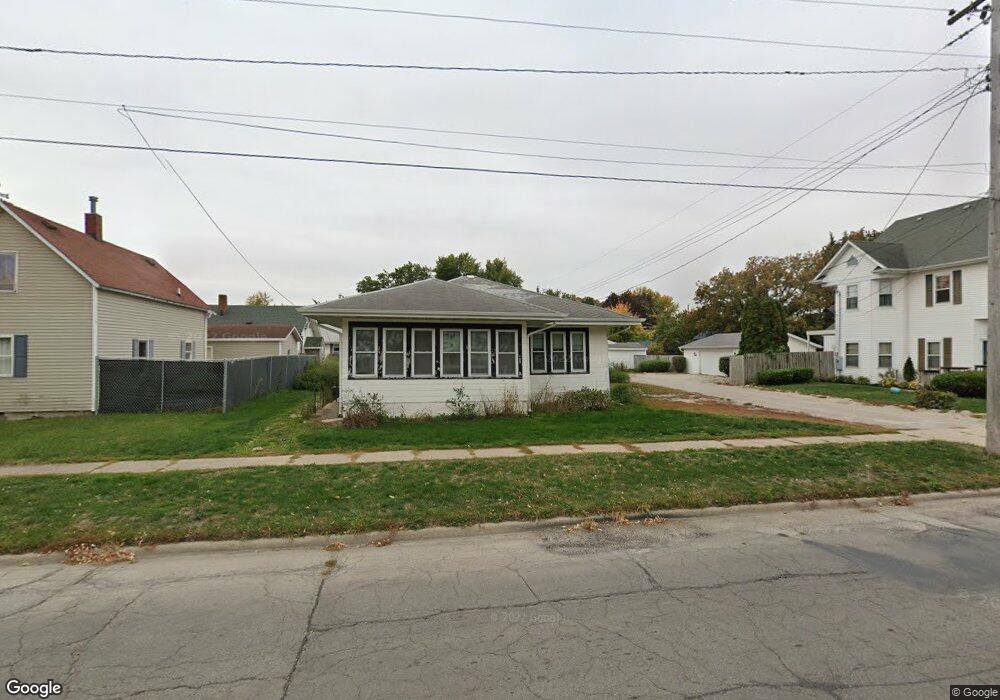 509 S 8th Ave W, Newton, IA 50208 - photo 1