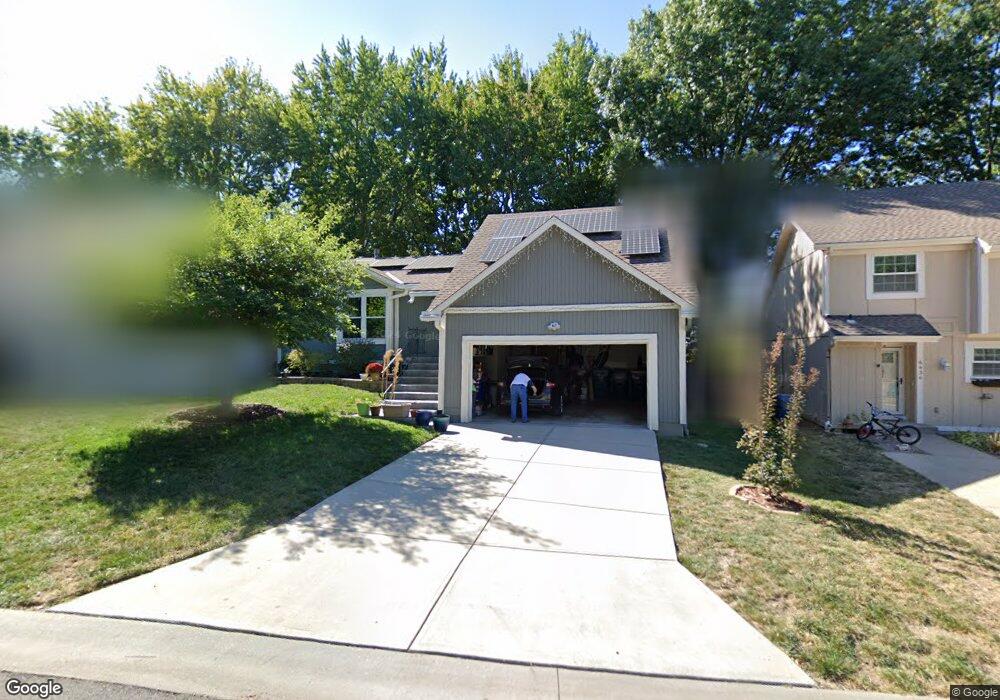 6652 Charles St, Shawnee, KS 66216 - photo 1