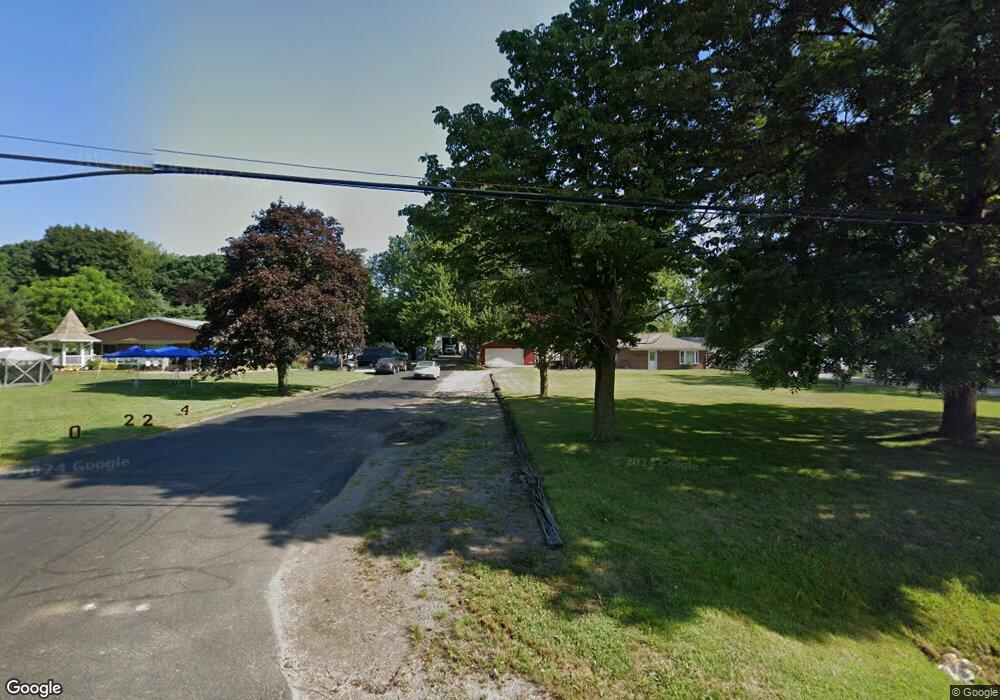 595 Carleton Rockwood Rd, Carleton, MI 48117 - photo 1