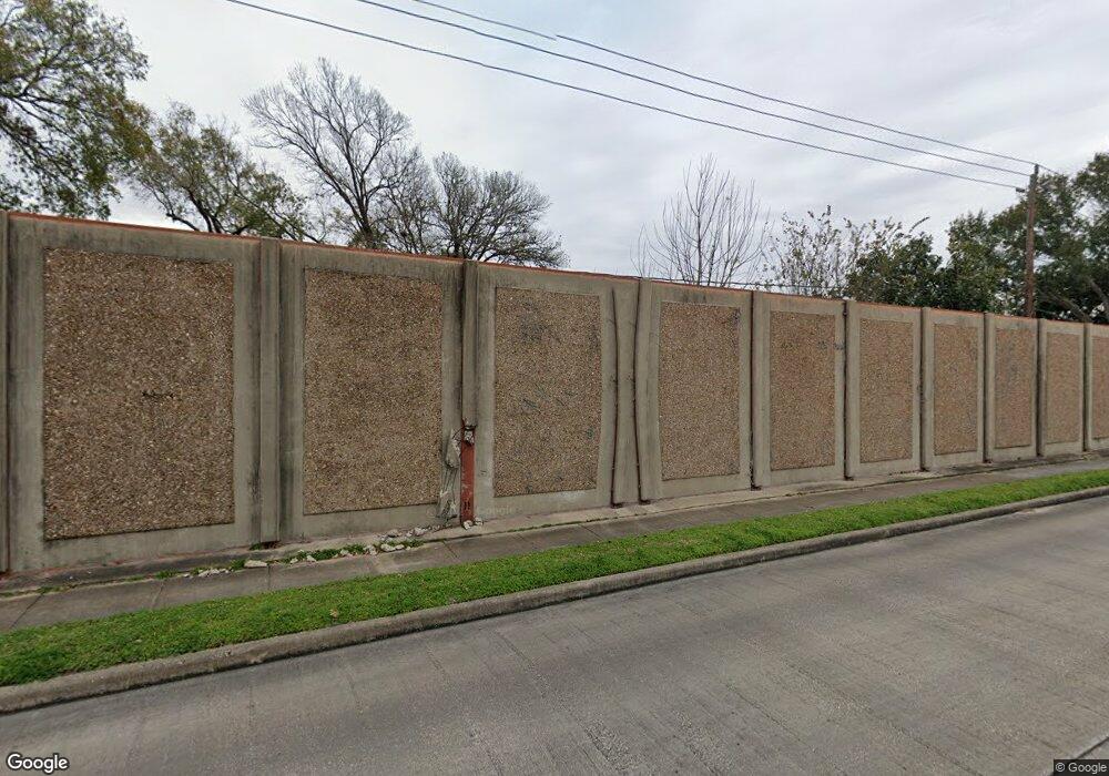 606 Briar Hill Dr, Houston, TX 77042 - photo 1