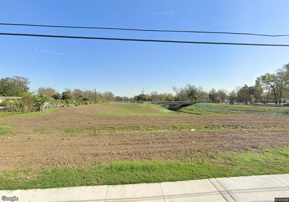 5012 Falls St, Houston, TX 77026 - photo 1