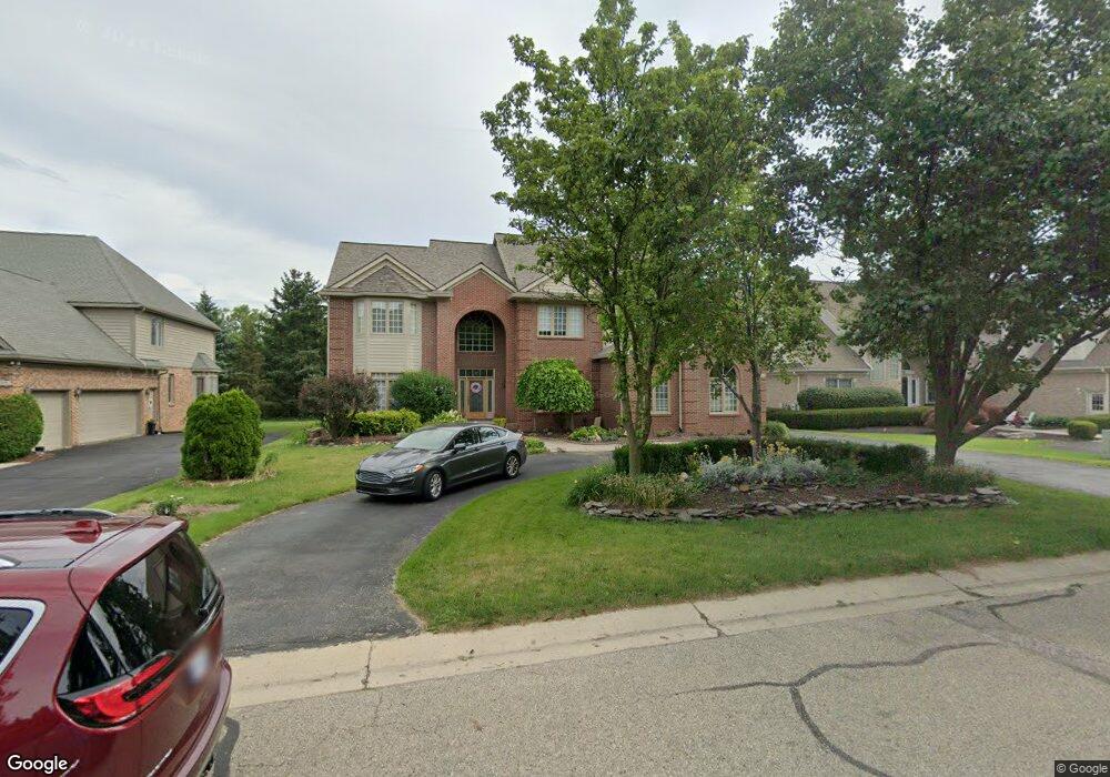 6318 Orchard Woods Dr, West Bloomfield, MI 48324 - photo 1