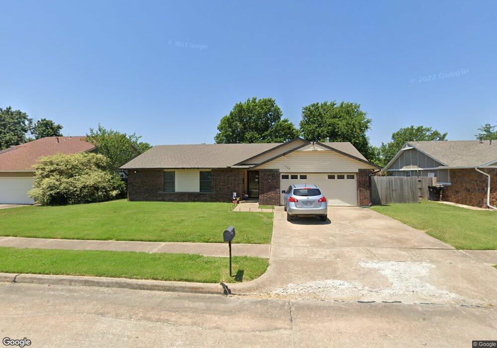 1208 S 34th St, Broken Arrow, OK 74014 - photo 1