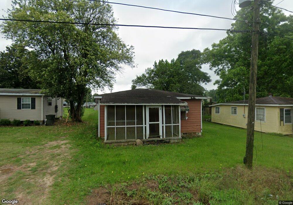719 W Robinson Ave, Doerun, GA 31744 - photo 1