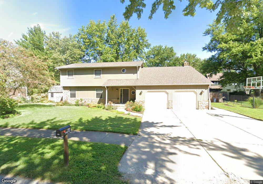 1064 Parkside Dr, Columbus, IN 47203 - photo 1