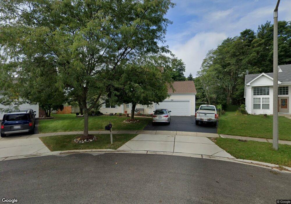 806 Dover Cir, Carpentersville, IL 60110 - photo 1