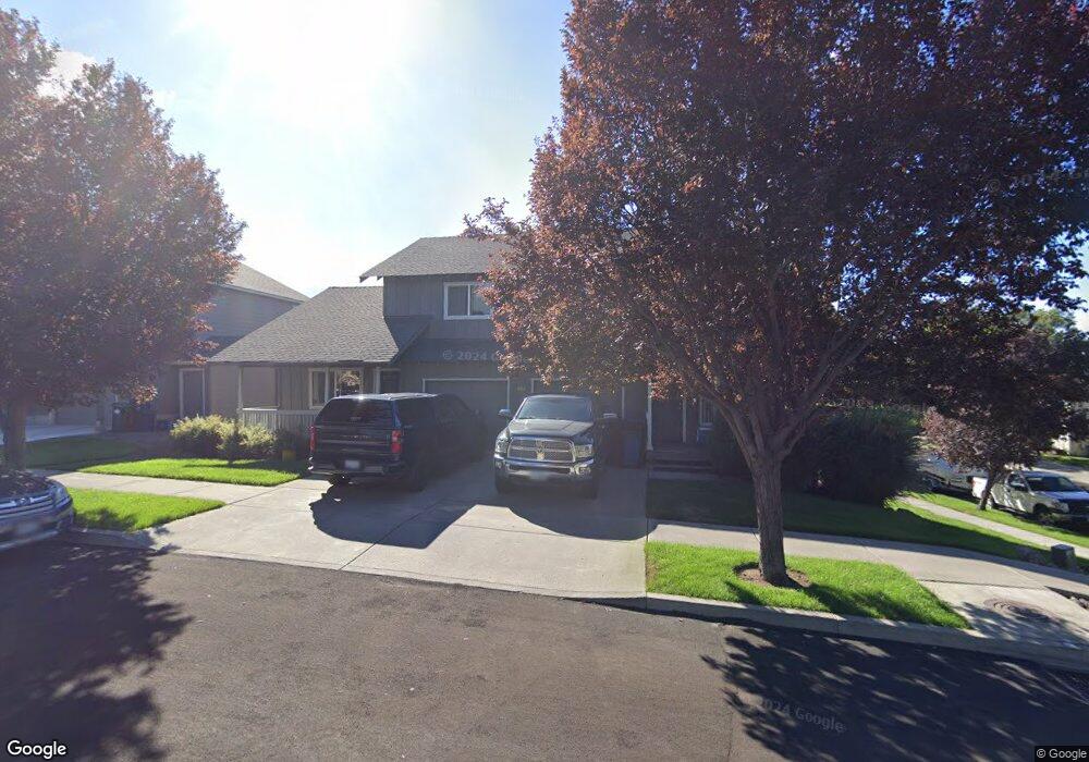 1062 NE Kayak Loop, Bend, OR 97701 - photo 1