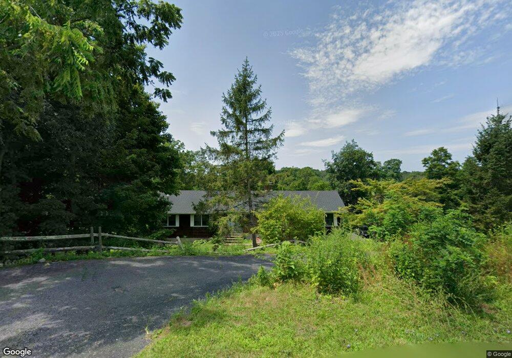 31 Country Club Rd, Hopewell Junction, NY 12533 - photo 1