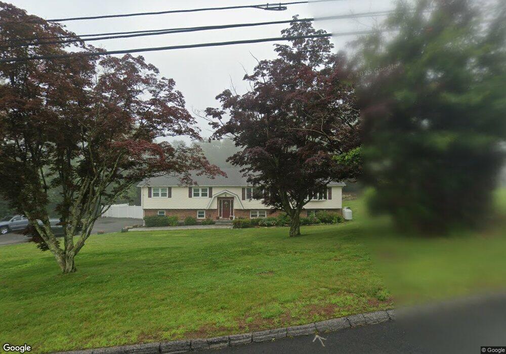 62 Beardsley Rd, Shelton, CT 06484 - photo 1