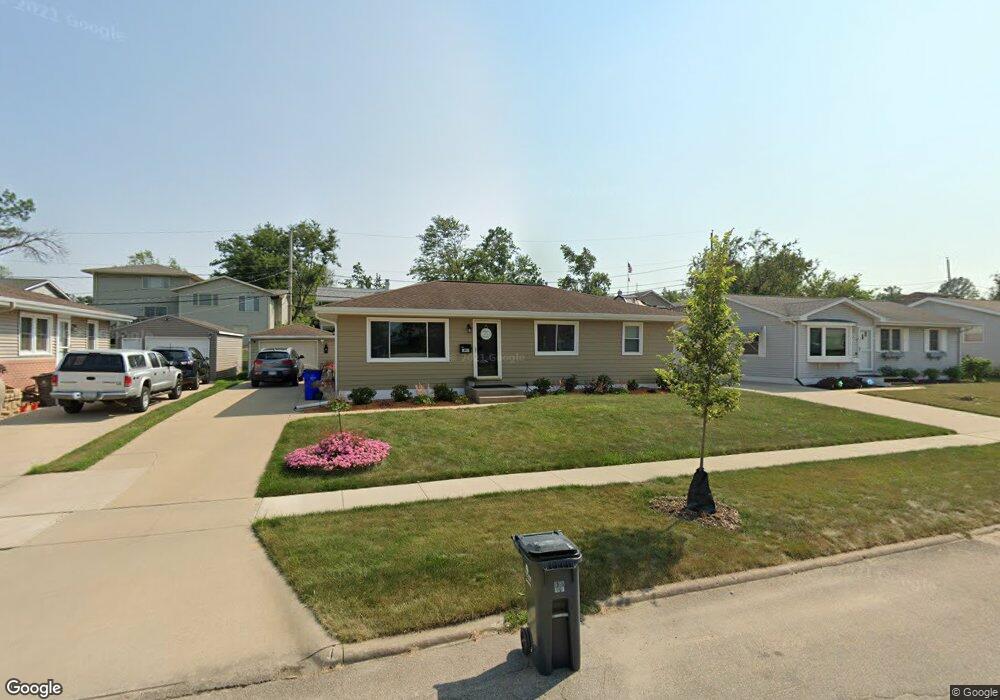 3411 Dennis Dr NW, Cedar Rapids, IA 52405 - photo 1