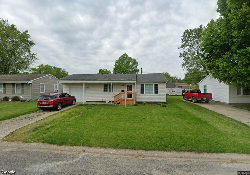 1021 N 28th St, Mattoon, IL 61938 - photo 1
