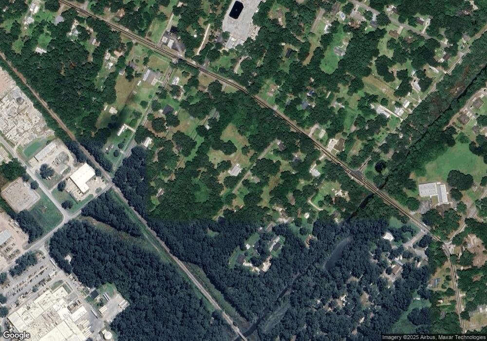 130 Lamar Ln, Brunswick, GA 31520 - photo 1