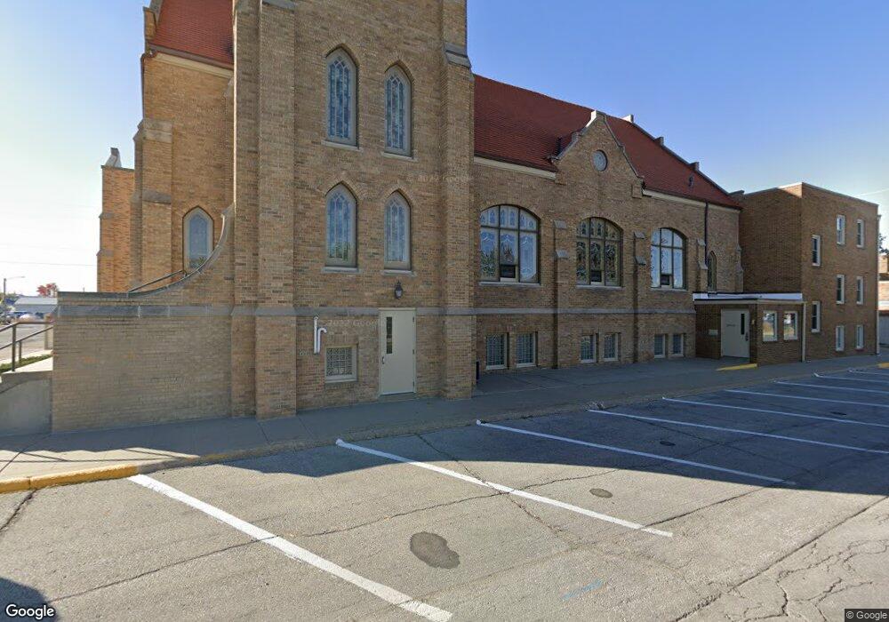 309 E 3rd St N, Newton, IA 50208 - photo 1