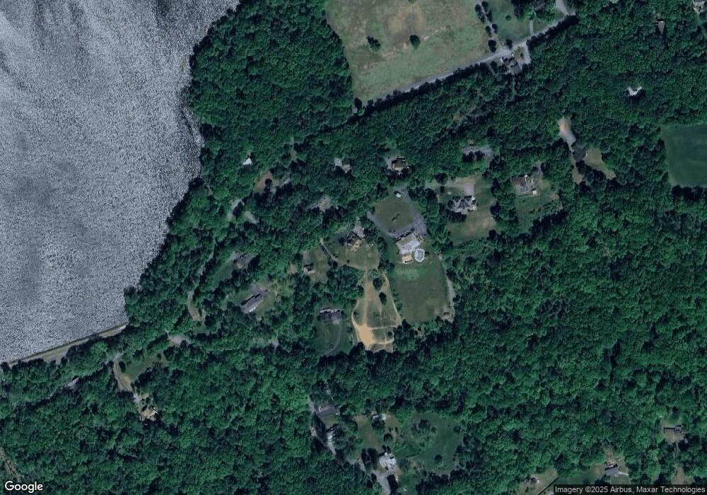 332 Kathleen Dr, Stroudsburg, PA 18360 - photo 1