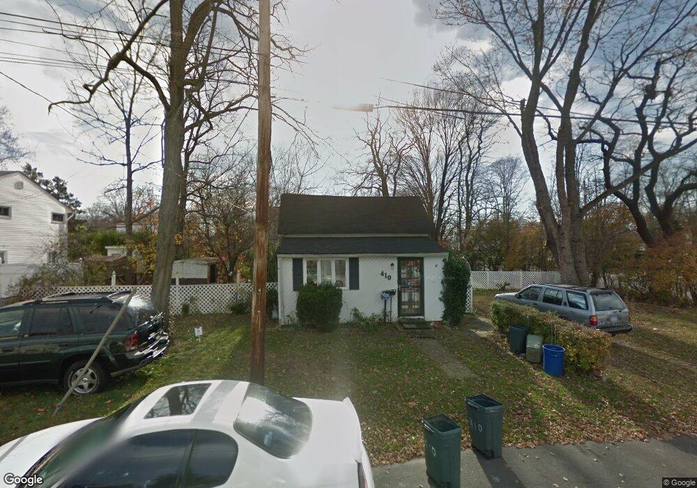 410 29th St, Copiague, NY 11726 - photo 1