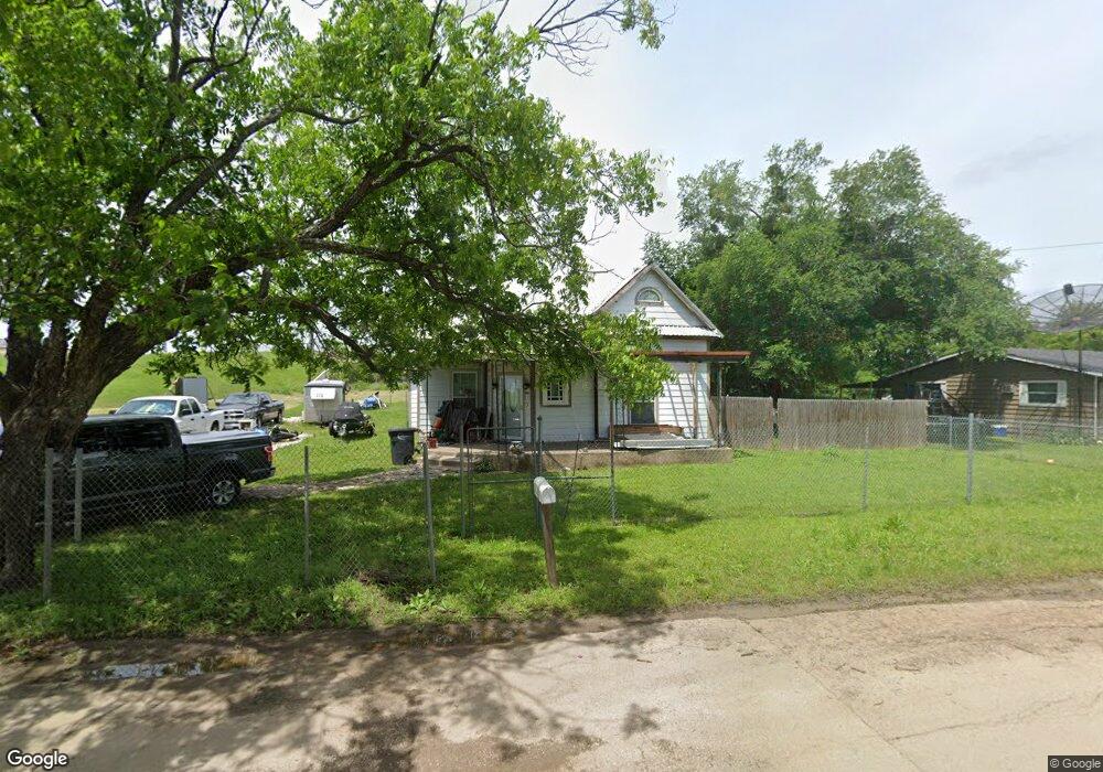 201 Evans St, Cleburne, TX 76031 - photo 1