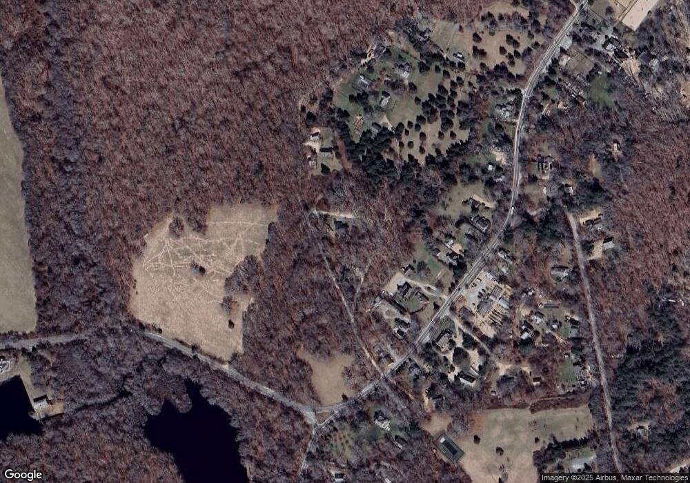 10 Onkokemmy Rd, Vineyard Haven, MA 02568 - photo 1