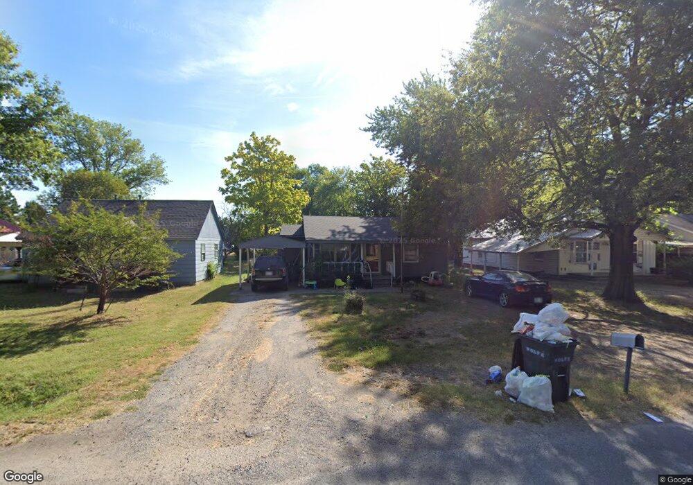 215 N Whitaker St, Pryor, OK 74361 - photo 1