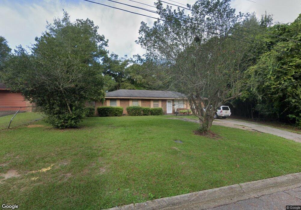 915 Lennox Ave, Dothan, AL 36303 - photo 1