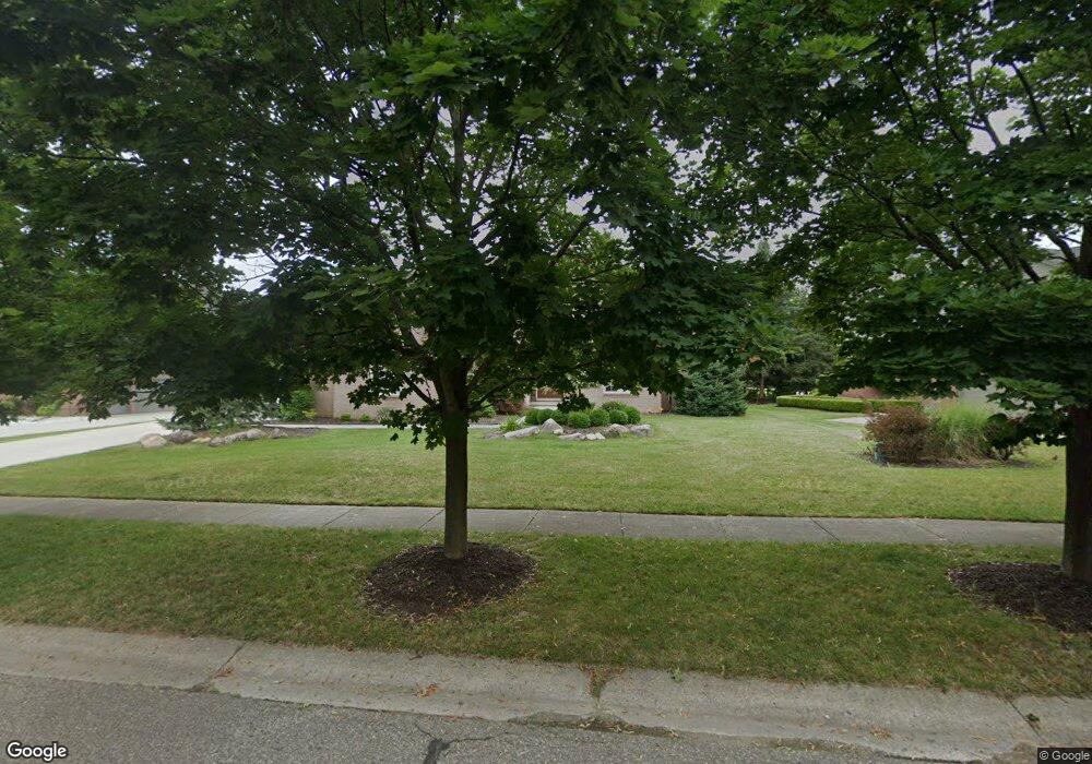 4546 S Ridge Dr, West Bloomfield, MI 48323 - photo 1