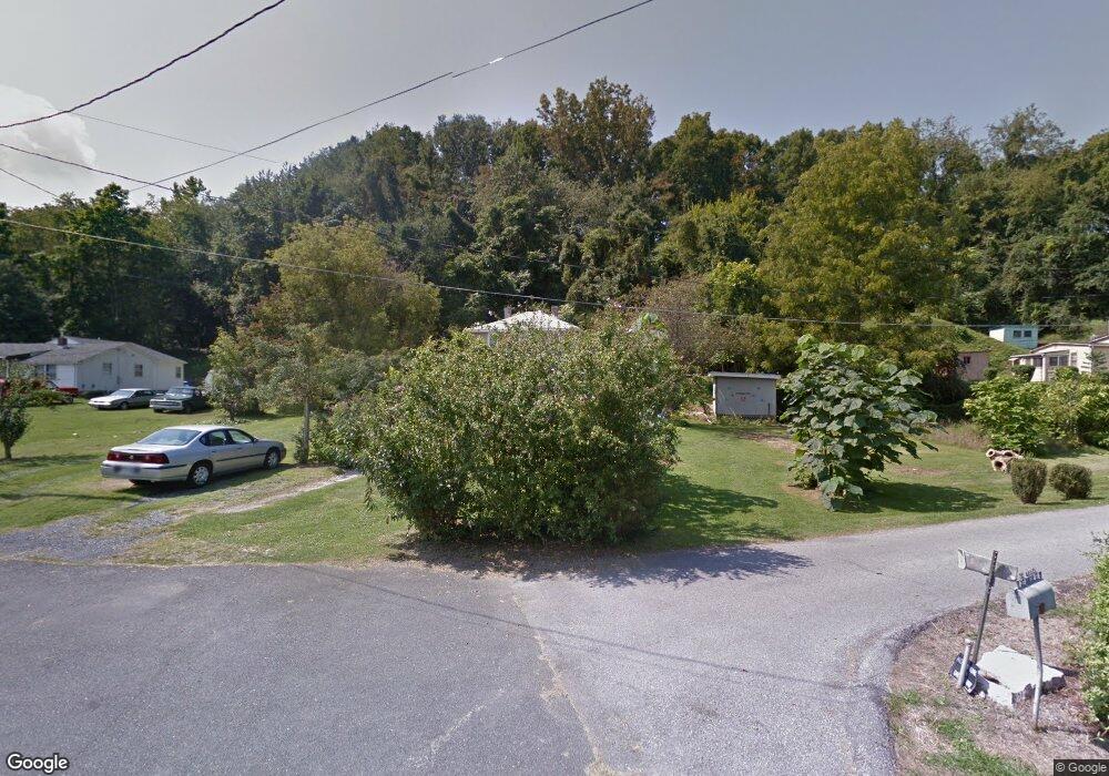 200 Hunter St, Waynesboro, VA 22980 - photo 1