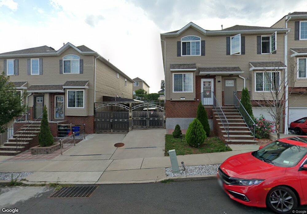 38-106 Burgundy Loop, Staten Island, NY 10304 - photo 1