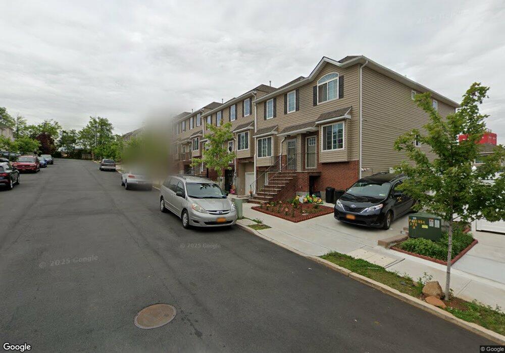 78 Burgundy Loop unit 106, Staten Island, NY 10304 - photo 1