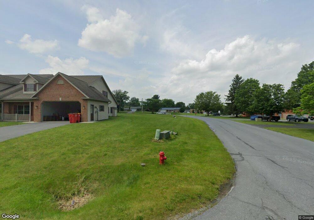 97 Monroe Dr, Chambersburg, PA 17201 - photo 1