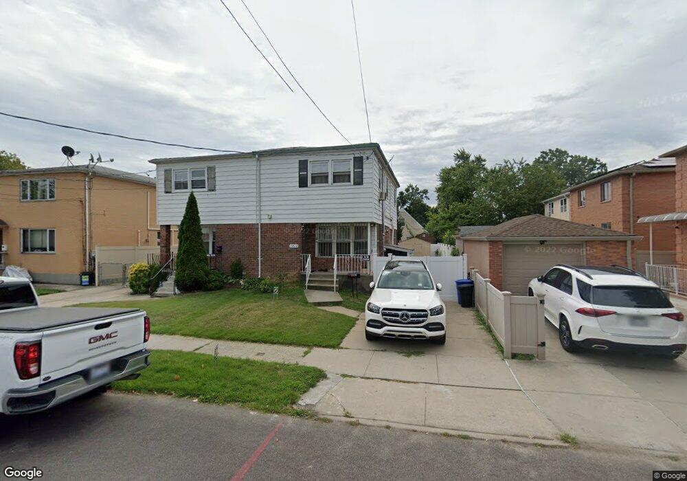 136-12 62nd Rd, Flushing, NY 11367 - photo 1