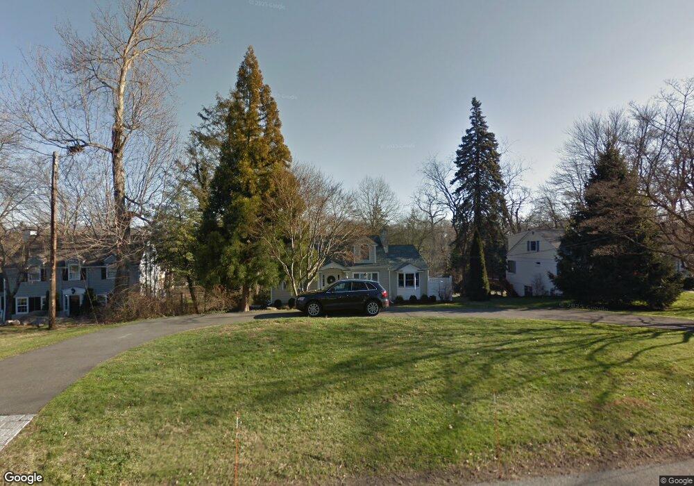 38 Crescent Rd, Riverside, CT 06878 - photo 1