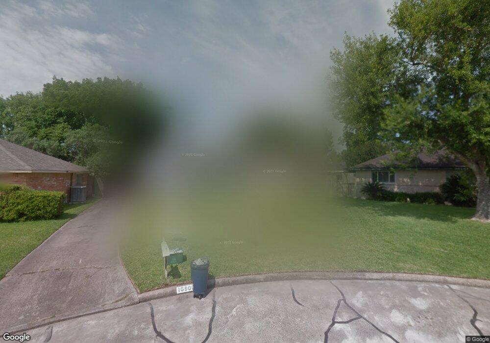 16906 Ravine Cir, Friendswood, TX 77546 - photo 1