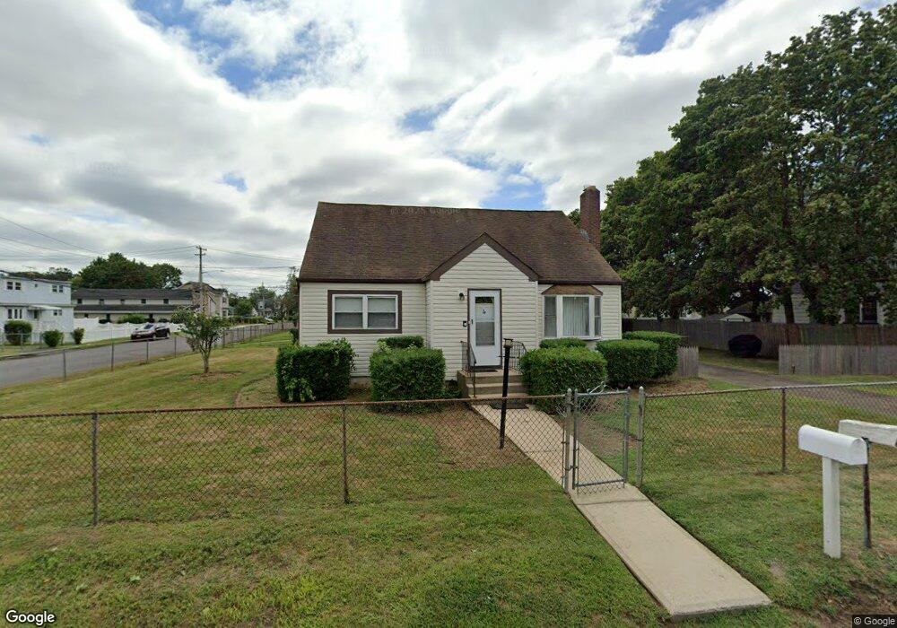 40 45th St, Copiague, NY 11726 - photo 1