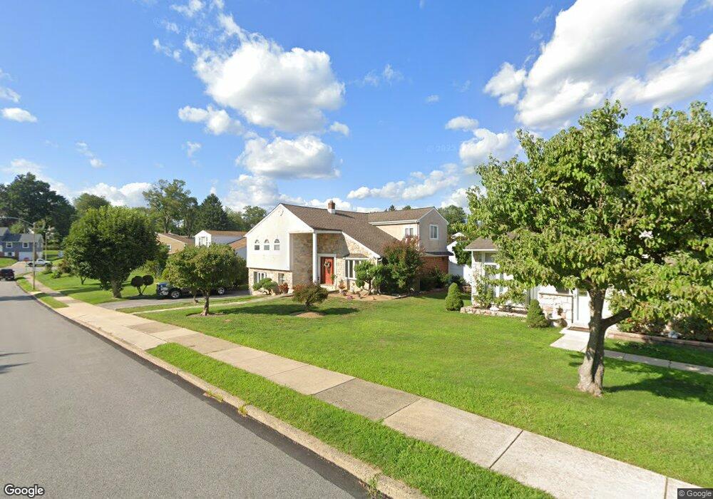 309 Robinson Dr, Broomall, PA 19008 - photo 1