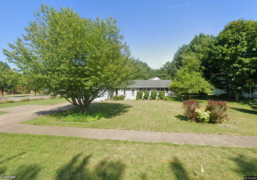 751 Harris Rd, Sheffield Lake, OH 44054 - photo 1