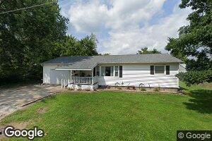 735 Augusta Rd, Carthage, IL 62321