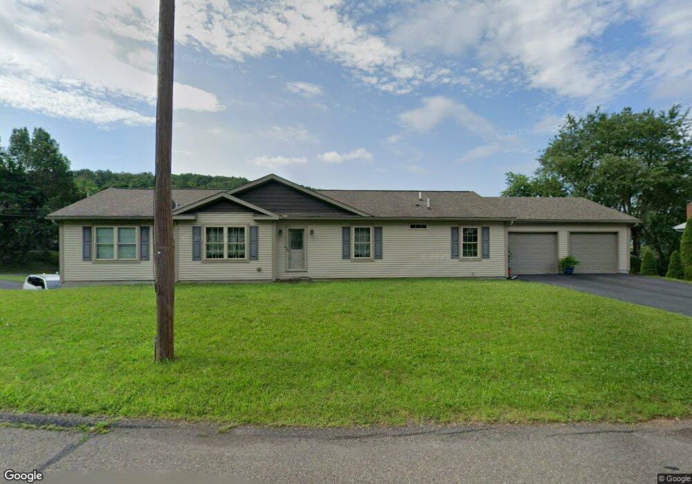 568 Fernwood Ave, Saint Clair, PA 17970 - photo 1