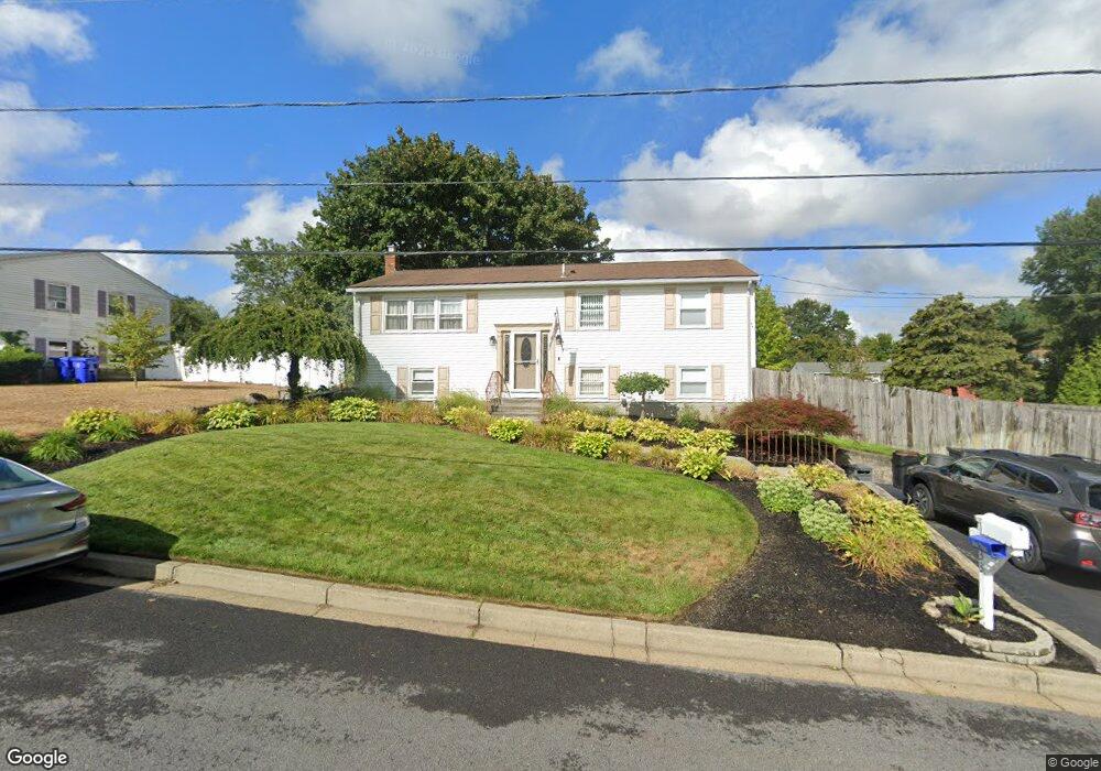 33 Bramble Ln, West Warwick, RI 02893 - photo 1