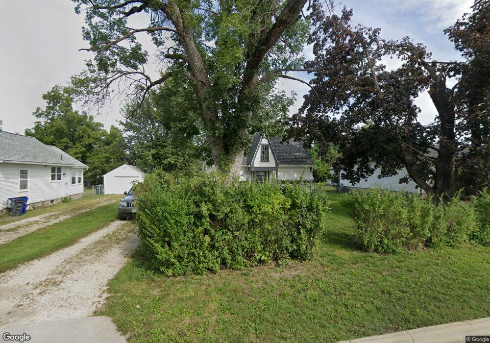720 31st St SE, Cedar Rapids, IA 52403 - photo 1
