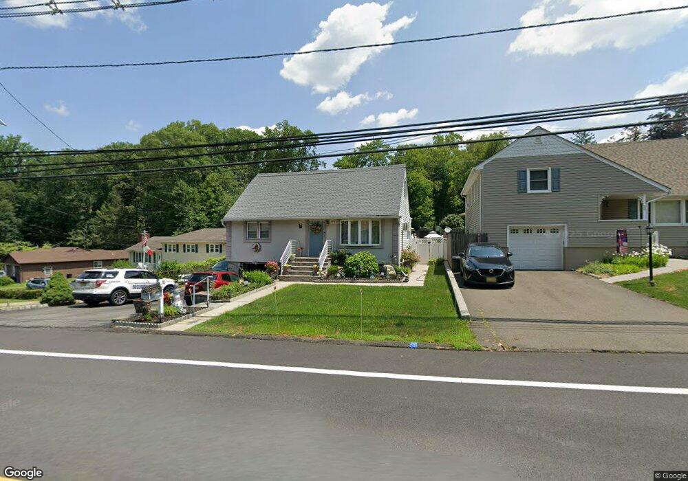 76 Colfax Rd, Wayne, NJ 07470 - photo 1