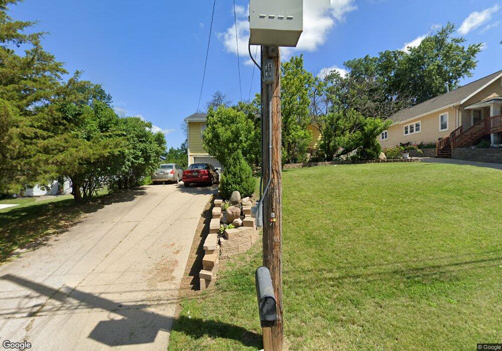 1440 E Lacona Ave, Des Moines, IA 50320 - photo 1