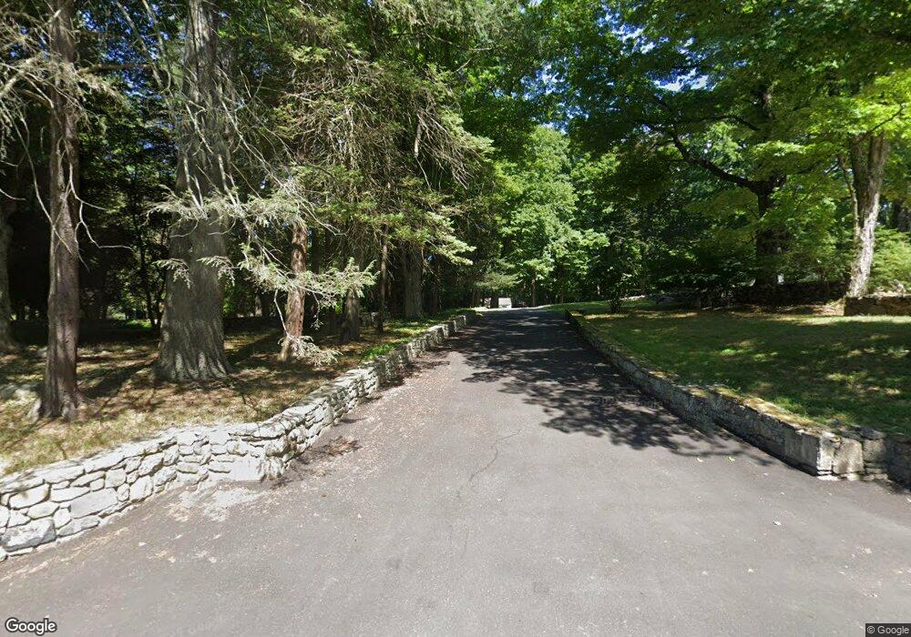 1195 Ponus Ridge B, New Canaan, CT 06840 - photo 1