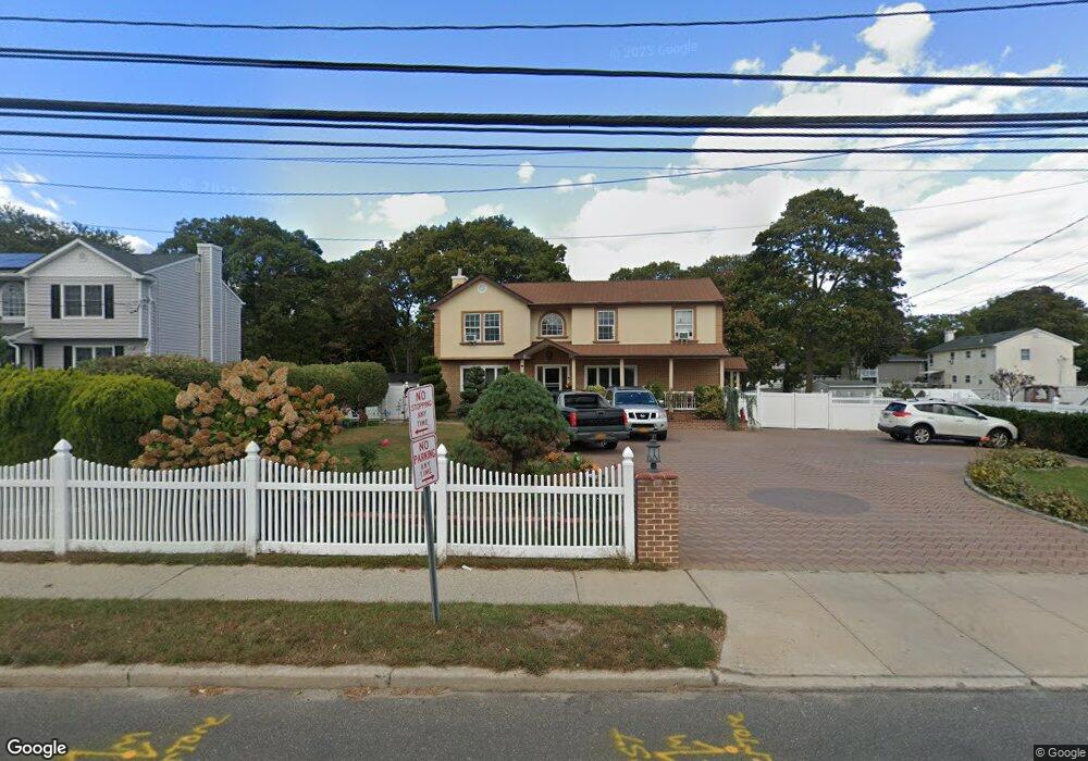 172 E Suffolk Ave, Central Islip, NY 11722 - photo 1