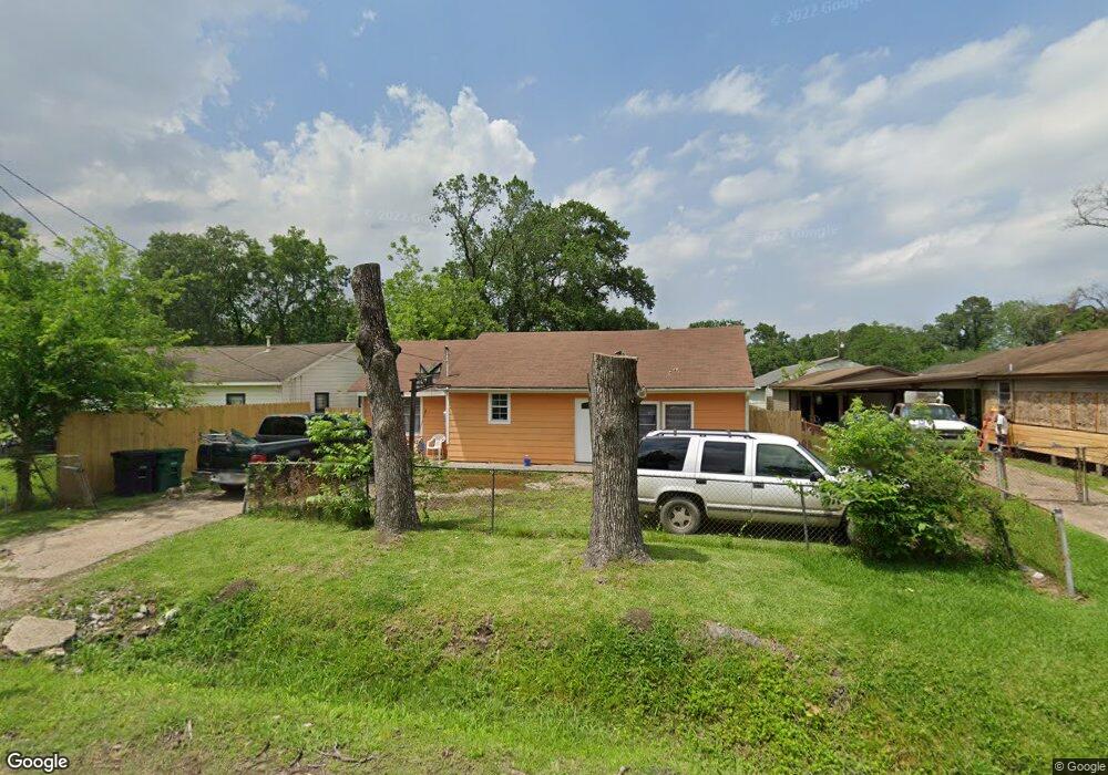 7209 Touchstone St, Houston, TX 77028 - photo 1