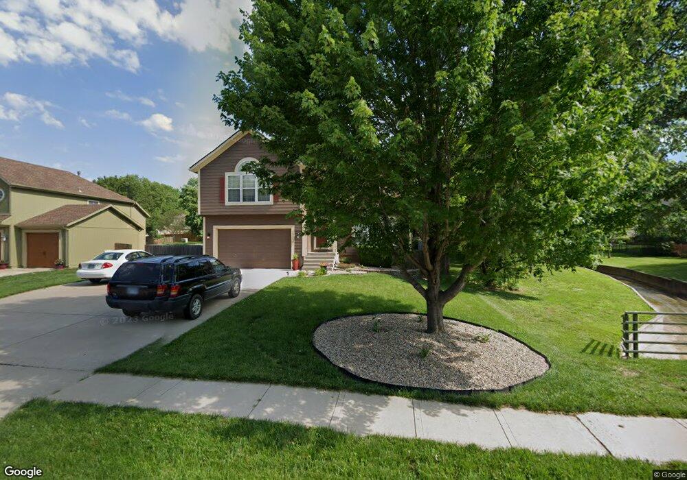 13650 Blackfish Pkwy, Shawnee, KS 66216 - photo 1