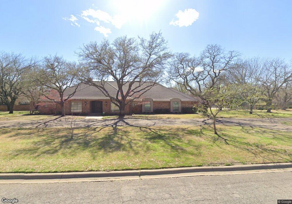 714 Stonelake Dr, Cleburne, TX 76033 - photo 1