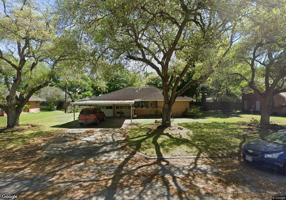 1909 Nancy Ave, Bay City, TX 77414 - photo 1