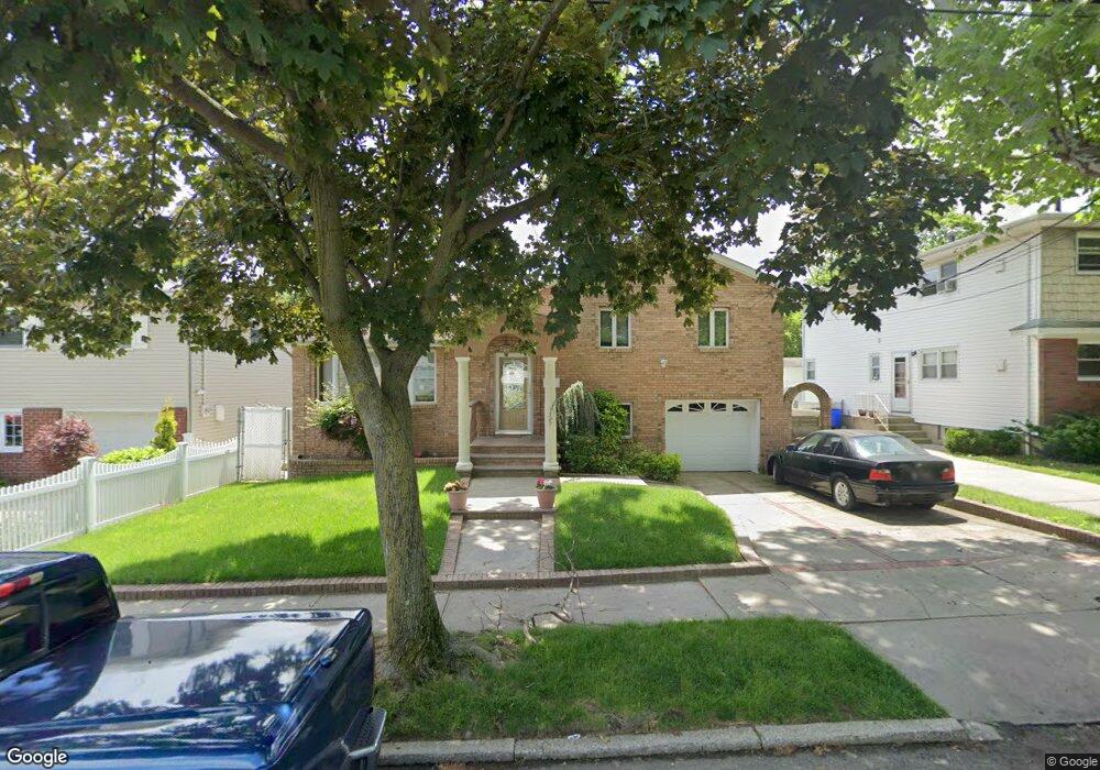 196 Chesterton Ave, Staten Island, NY 10306 - photo 1