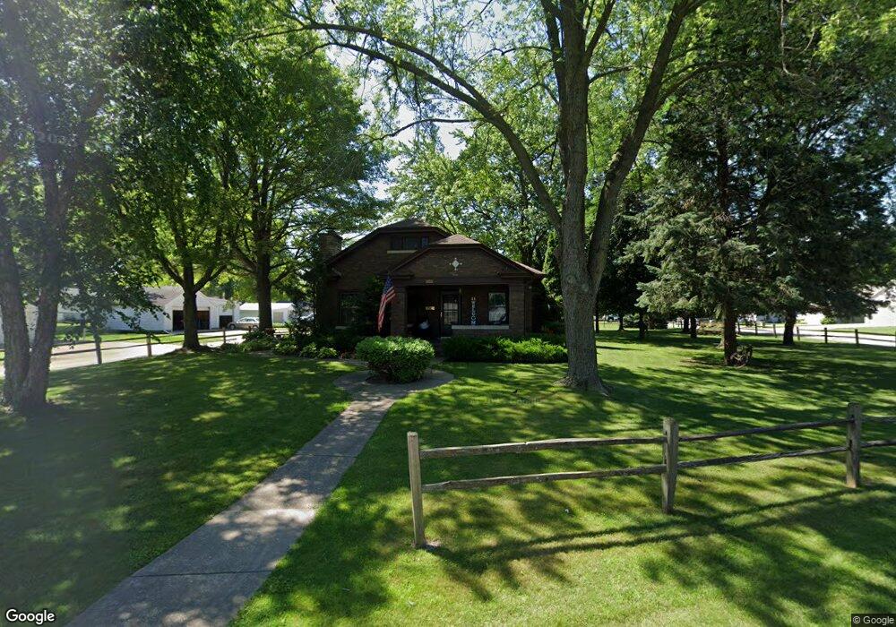 2225 W 17th St, Davenport, IA 52804 - photo 1