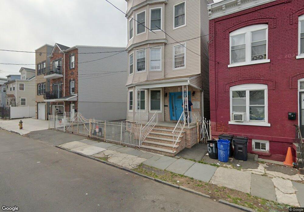 263 S 10th St unit 3, Newark, NJ 07103 - photo 1